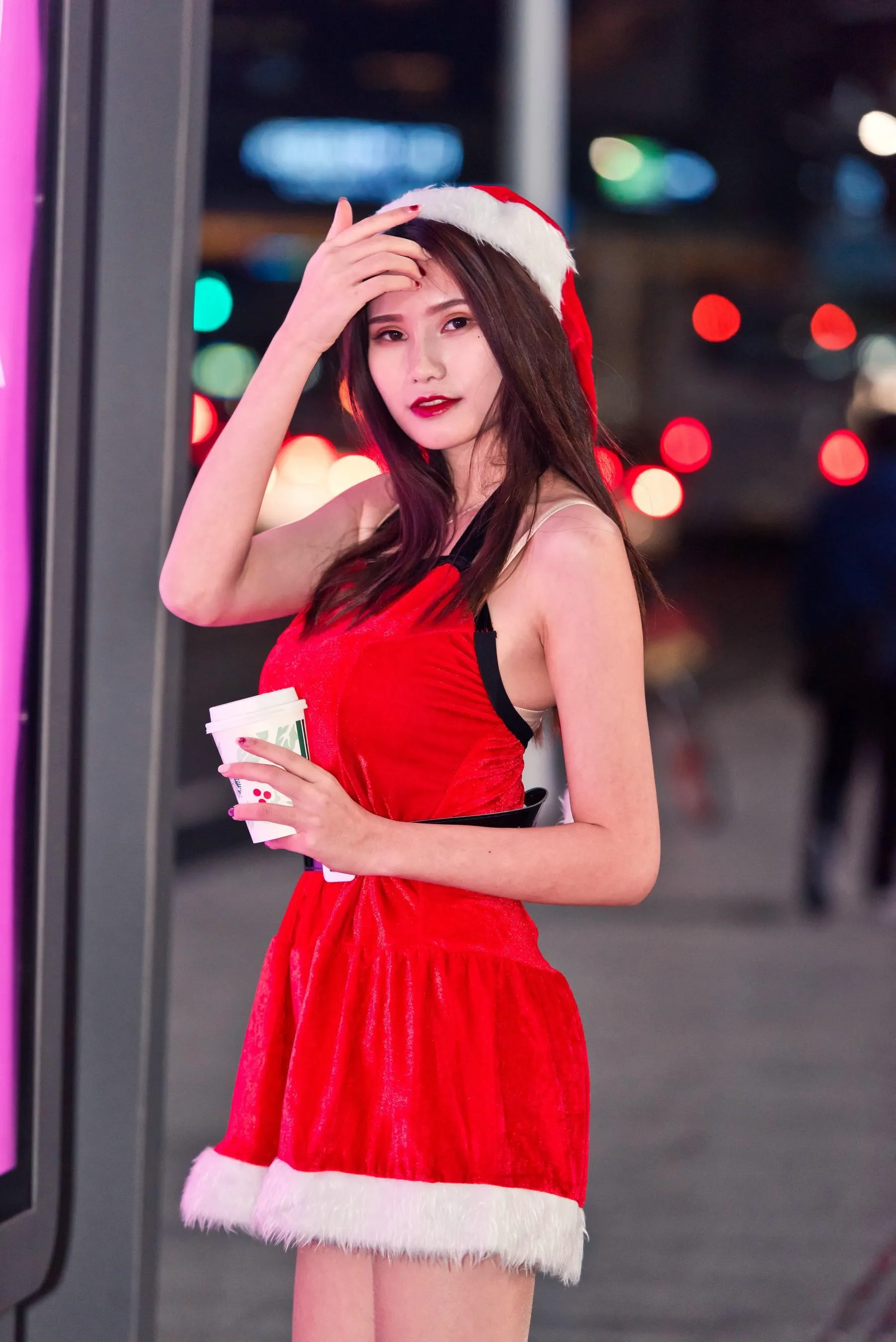 [魔镜街拍] NO.124 寒风中的极品肉丝圣诞美人婷婷 [224P]插图1
